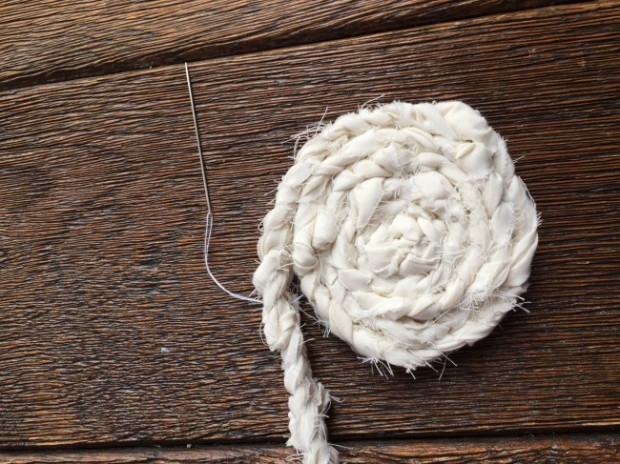 how to make a braided coaster 11