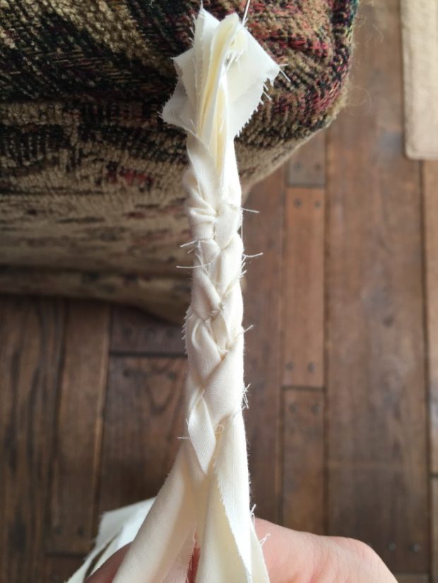how to make a braided coaster 6