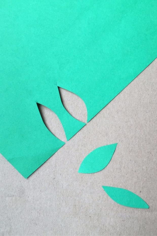 garden of blooming paper flowers (7)