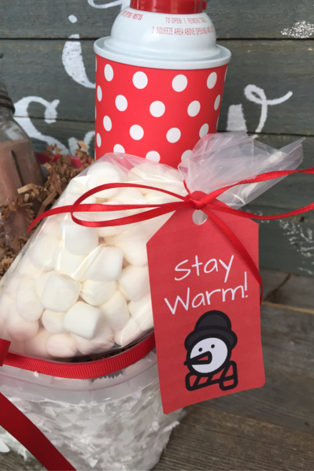 showing-kindness-with-a-doorstep-hot-chocolate-basket-8