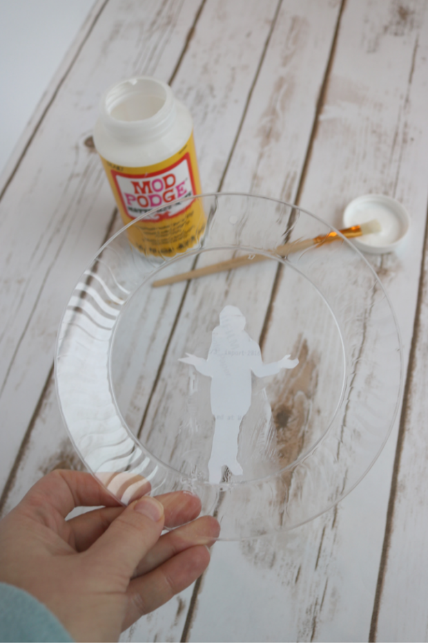 how-to-make-a-crafty-photo-snow-globe-5a