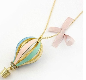 hot air balloon necklace