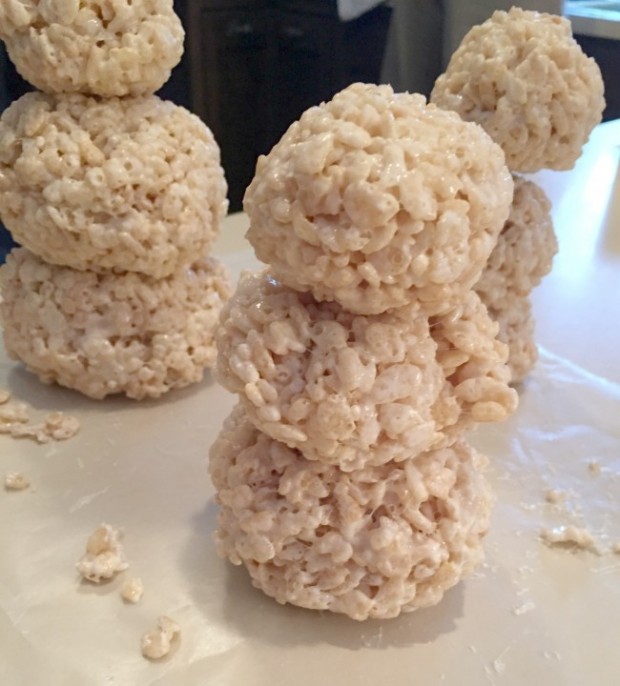 rice krispies snowman body